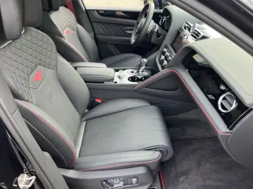 BENTLEY Bentayga V8 S 4WD  AHK PANO NAIM MULLINER 1hd DE