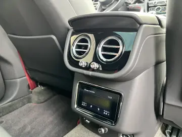 BENTLEY Bentayga V8 S 4WD  AHK PANO NAIM MULLINER 1hd DE