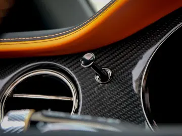 BENTLEY GTC Speed V8 4.0 PHEV 782hp