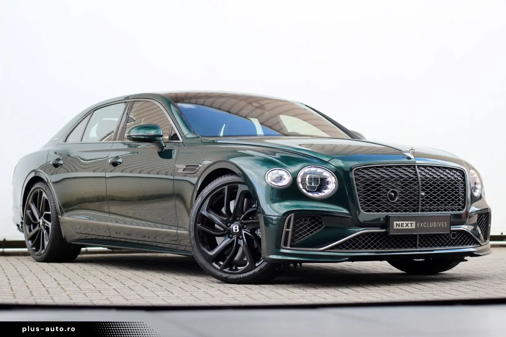 BENTLEY Flying Spur Speed hybrid  Green   Rotating  Naim