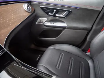 MERCEDES-BENZ EQE SUV 53 AMG 4M  Premium  AHK LUFTF.…