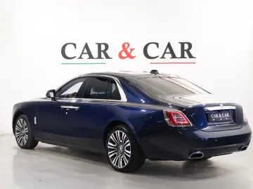 ROLLS ROYCE Ghost -