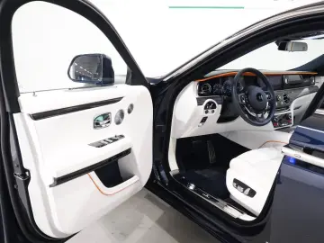 ROLLS ROYCE Ghost -