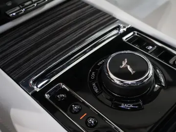 ROLLS ROYCE Ghost -