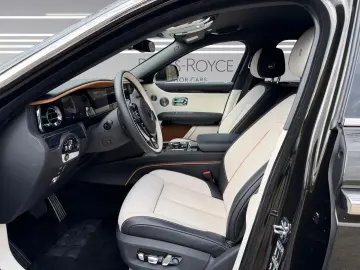 ROLLS ROYCE Ghost  PROVENANCE