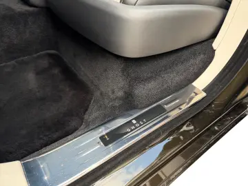 ROLLS ROYCE Ghost  PROVENANCE
