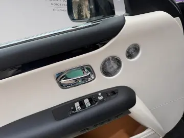 ROLLS ROYCE Ghost  PROVENANCE