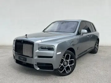 ROLLS ROYCE Cullinan Black Badge