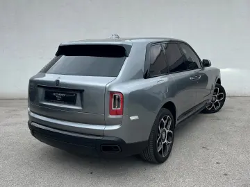 ROLLS ROYCE Cullinan Black Badge