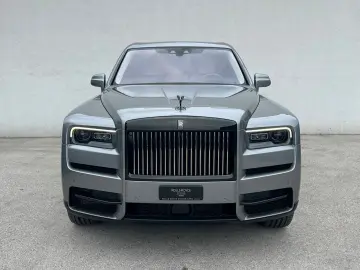 ROLLS ROYCE Cullinan Black Badge