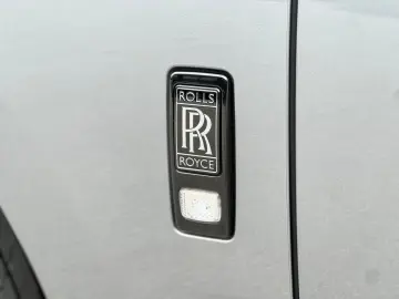 ROLLS ROYCE Cullinan Black Badge