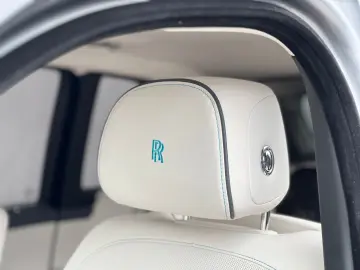 ROLLS ROYCE Cullinan Black Badge