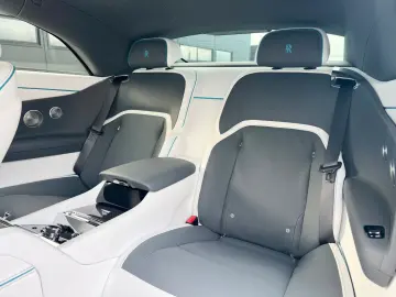ROLLS ROYCE Spectre Black Badge