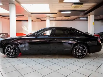 ROLLS ROYCE Ghost Black Badge - Bespoke - Shooting Star