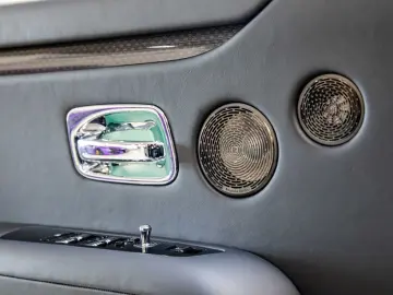 ROLLS ROYCE Ghost Black Badge - Bespoke - Shooting Star