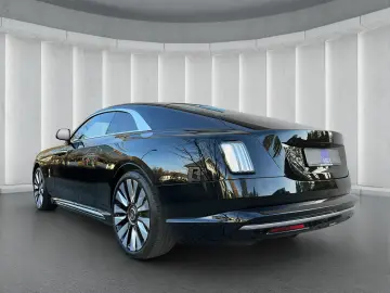 ROLLS ROYCE Spectre Bespoke Audio Shooting Star 23  Massage