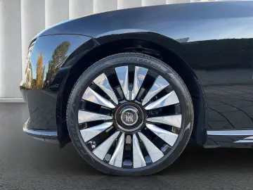 ROLLS ROYCE Spectre Bespoke Audio Shooting Star 23  Massage