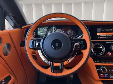 ROLLS ROYCE Spectre Bespoke Audio Shooting Star 23  Massage