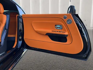 ROLLS ROYCE Spectre Bespoke Audio Shooting Star 23  Massage