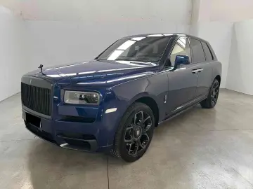 ROLLS ROYCE Cullinan Black Badge