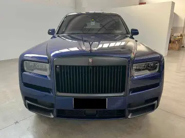 ROLLS ROYCE Cullinan Black Badge