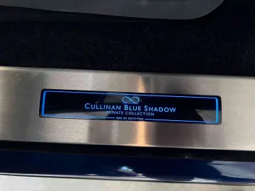 ROLLS ROYCE Cullinan Black Badge