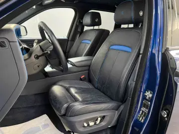 ROLLS ROYCE Cullinan Black Badge