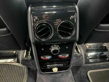 ROLLS ROYCE Cullinan Black Badge