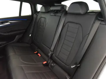 BMW X4 xDrive30d M Sport ACC Pano HUD 360  StandHzg