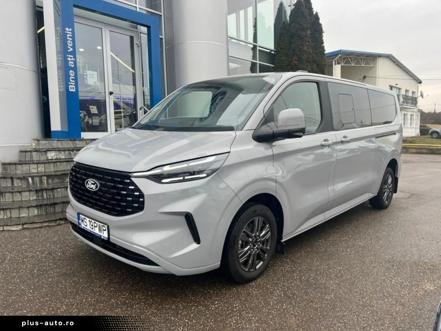 Ford Tourneo-Custom-
