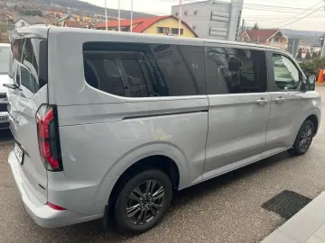 Ford Tourneo-Custom-