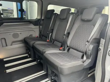 Ford Tourneo-Custom-