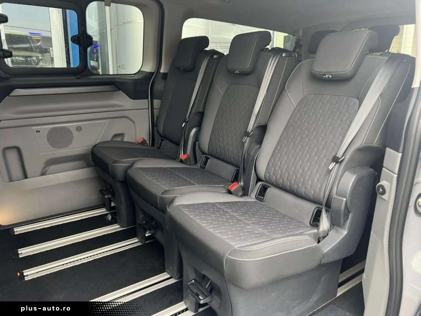 Ford Tourneo-Custom-