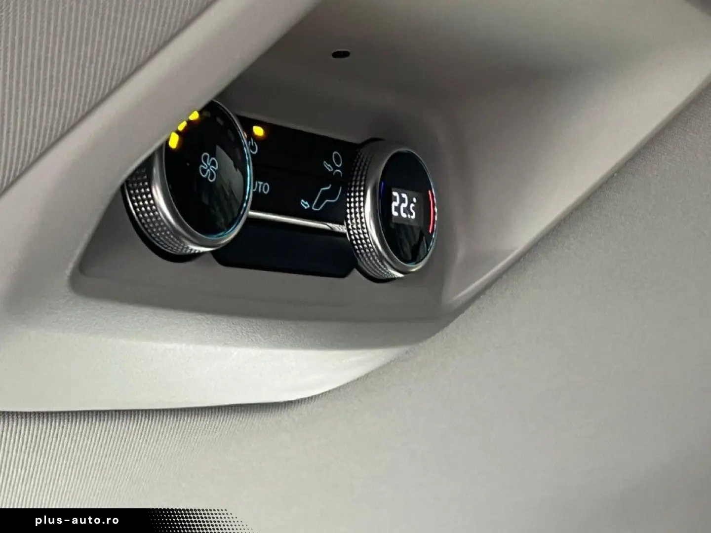 Ford Tourneo-Custom-
