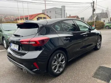 Ford Focus MCA 5 usi ST-Line X 1.0T EcoBoost mHEV 155 CP A7