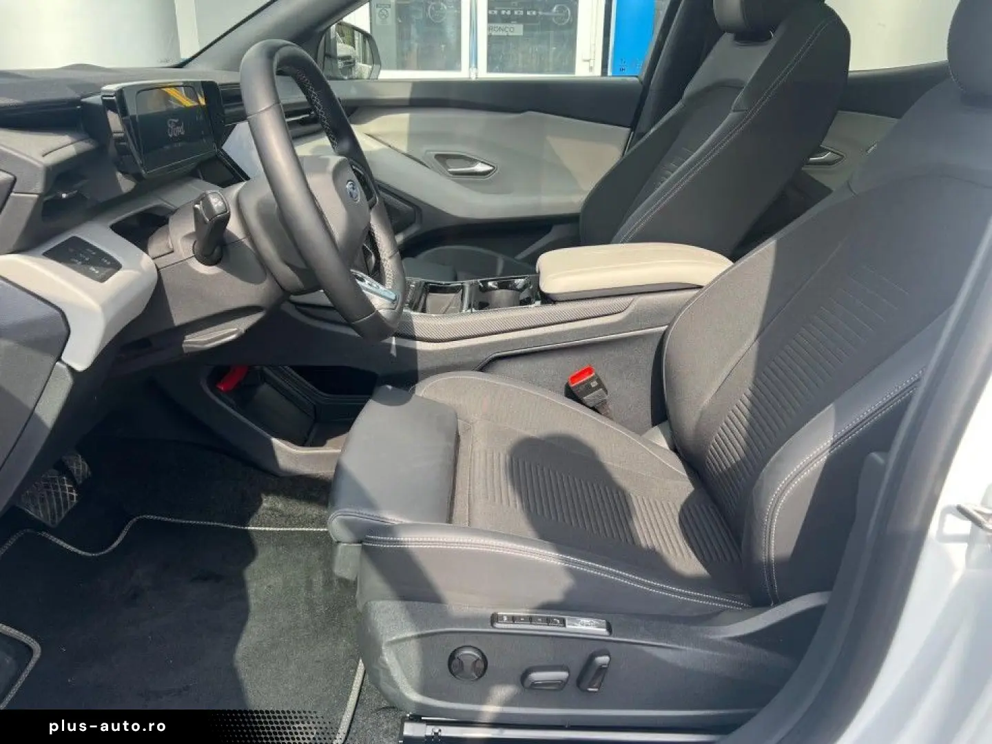 Ford Capri 5 usi Premium electric  autonomie extinsă 340 CP