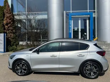 Ford Focus MCA 5 usi Active X 1.0T EcoBoost mHEV 155 CP A7