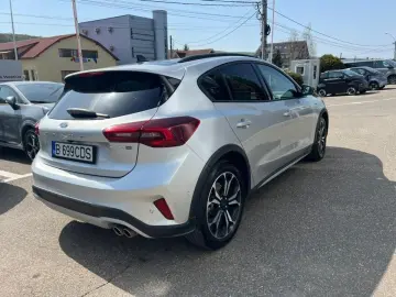 Ford Focus MCA 5 usi Active X 1.0T EcoBoost mHEV 155 CP A7