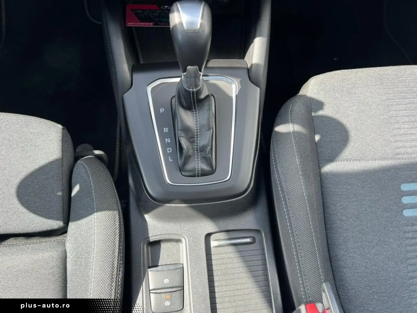 Ford Focus MCA 5 usi Active X 1.0T EcoBoost mHEV 155 CP A7