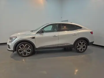 RENAULT ARKANA 1.6 E-Tech 145CP Intens