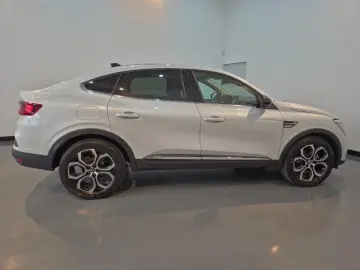 RENAULT ARKANA 1.6 E-Tech 145CP Intens