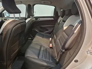 RENAULT ARKANA 1.6 E-Tech 145CP Intens
