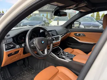 BMW 330I 2019