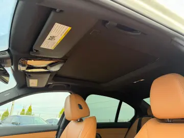 BMW 330I 2019