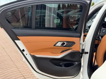 BMW 330I 2019