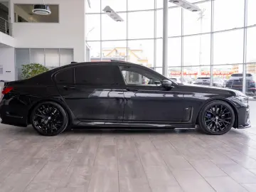 BMW Seria 7 745Le xDrive 3.0 Plug-in Hybrid