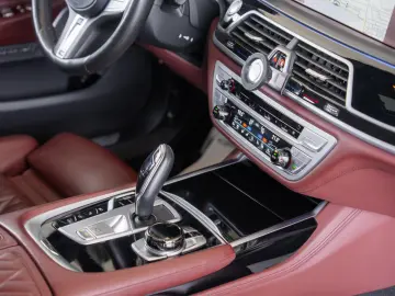 BMW Seria 7 745Le xDrive 3.0 Plug-in Hybrid
