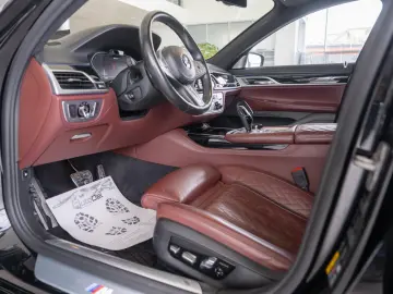 BMW Seria 7 745Le xDrive 3.0 Plug-in Hybrid