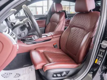 BMW Seria 7 745Le xDrive 3.0 Plug-in Hybrid