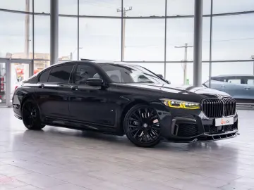 BMW Seria 7 745Le xDrive 3.0 Plug-in Hybrid